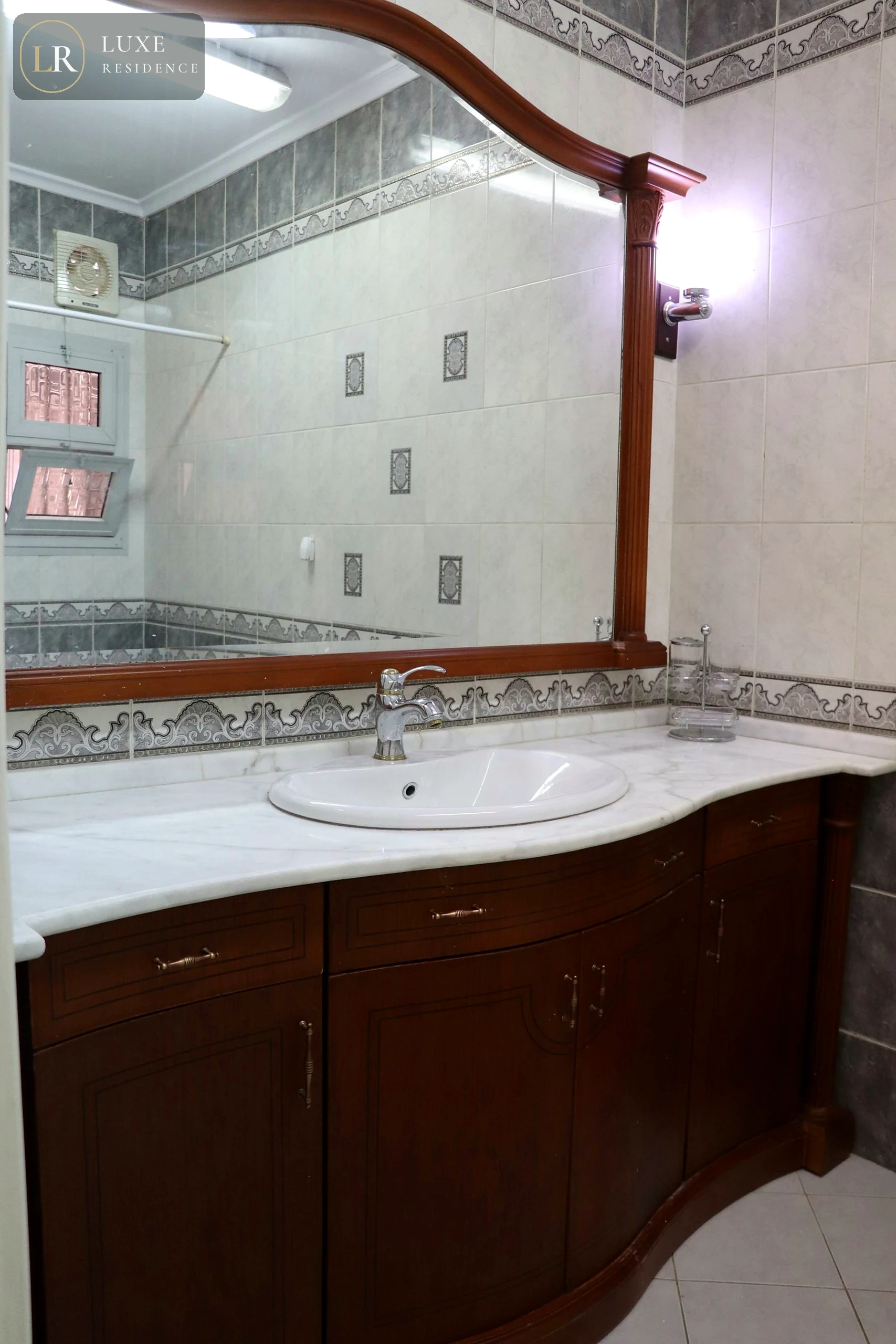 Full bathroom Room 4